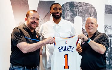 54) MIKAL BRIDGES (KNICKS)