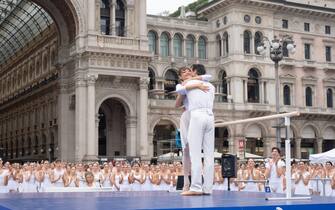 roberto bolle ondance milano duomo ballo in bianco roberto bolle ondance milano duomo ballo in bianco