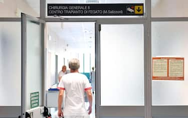 L'ingresso del centro trapianto di fegato dell'Ospedale Molinette di Torino, 17 luglio 2017 ANSA/ALESSANDRO DI MARCO