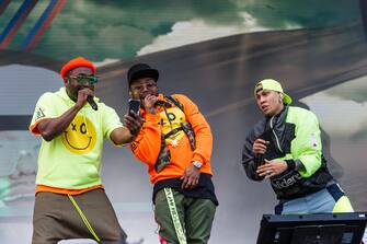 BLACK EYED PEAS