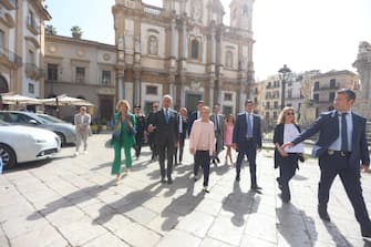 La presidente del Consiglio Giorgia Meloni dopo la visita alla tomba di Giovanni Falcone nella chiesa di  San Domenico a Palermo, 19 luglio 2023.
ANSA/Igor Petyx