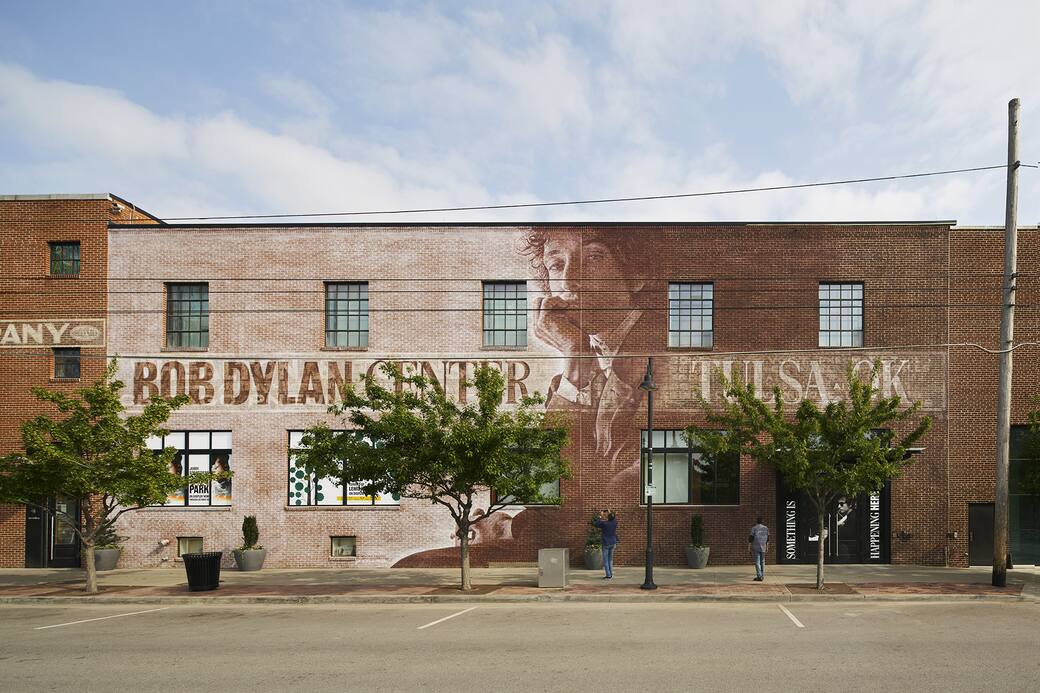 Bob_Dylan_Center._Ph_Matthew_Millman_.jpg