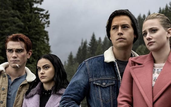 Riverdale 5, il nuovo poster: un personaggio ritornerà in vita?