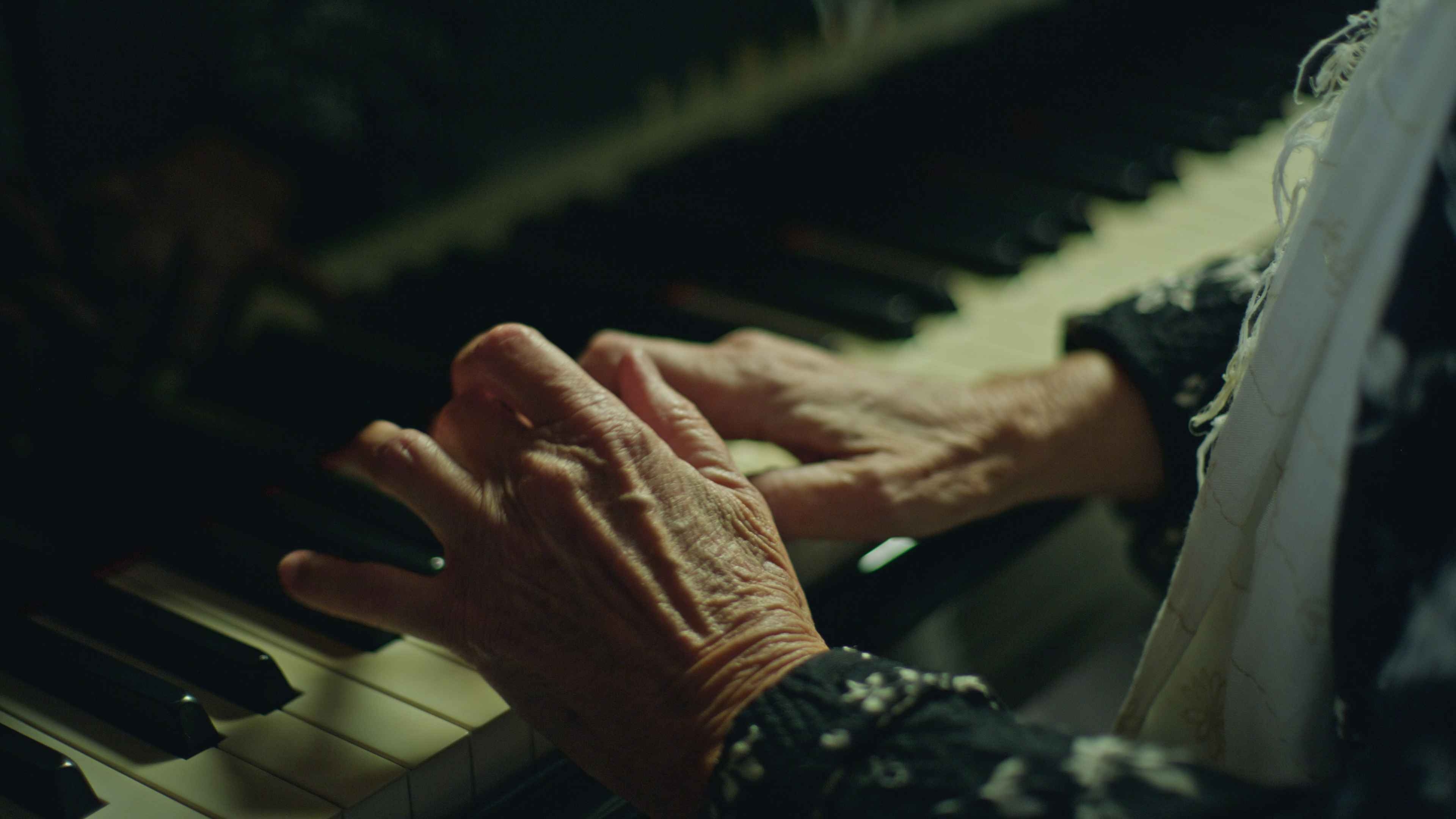 SoundGigante_Franca_Sacchi_musicista_e_performer_11zon.jpg