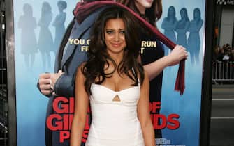 Noureen DeWulf