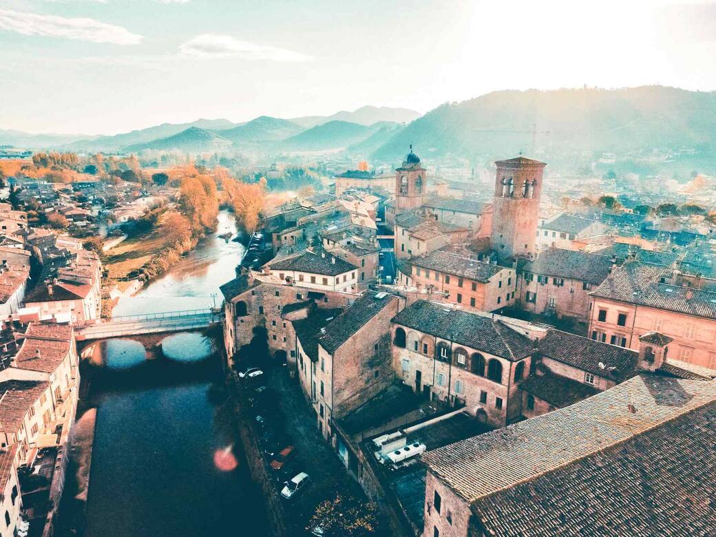 Veduta_panoramica_Sant_Angelo_in_Vado_(PU)._Foto_di_Davide_Nesci.jpg
