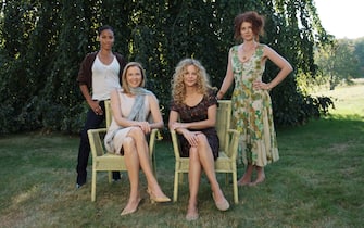 Jada Pinkett Smith, Annette Bening, Meg Ryan, Debra Messing in The Women