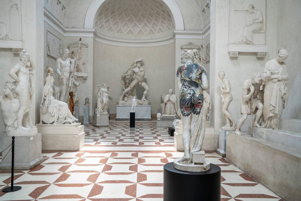 Canova_e_la_scultura_contemporanea_installation_view_at_Museo_Gypsotheca_Antonio_Canova_Possagno_2022._Photo_courtesy_Contemplazioni.jpg