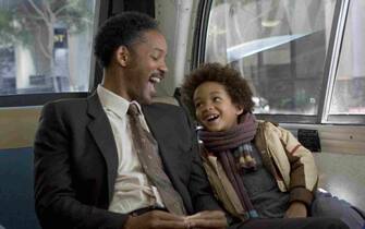 PK-10 [DF-03210] - Will Smith (left) and Jaden Christopher Syre Smith star in Columbia Pictures’ drama The Pursuit of Happyness.
Photo Credit: Zade Rosenthal
