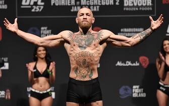 January 22, 2021, Abu Dhabi, United Arab Emirates: CONOR MCGREGOR of Ireland poses on the scale during the UFC 257 weigh-in at Etihad Arena on UFC Fight Island. (Credit Image: Â© Jeff Bottari/Bildbyran via ZUMA Press)