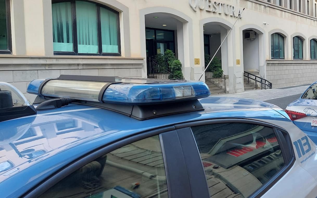 reggio calabria giovane arrestata per avere ucciso i figli appena nati