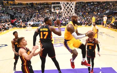 lebron_james_getty_lakers_cover