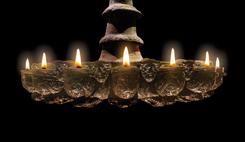 03_Lampadario-a-sedici-beccucci.jpg