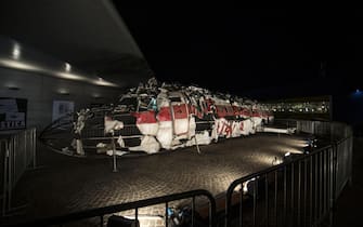 La riproduzione dell'aereo della compagnia Itavia DC-9 esploso sui cieli di Ustica, esposto al centro commerciale Porte di Roma, 25 marzo 2016 a Roma. ANSA/ MASSIMO PERCOSSI