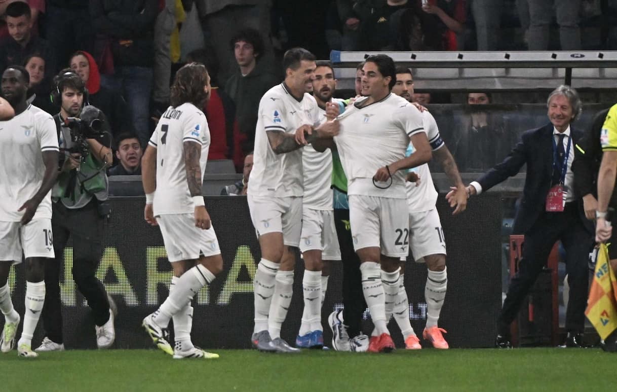 sport shoes for flat feet womens