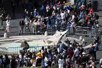 The Fontana della Barcaccia in Piazza di Spagna in Rome, blocked to prevent any problems of public order in view of the match of Europa League as Roma - Feyenoord Rotterdam scheduled tonight at the Stadio Olimpico in Rome, 20 April 2023. ANSA/CLAUDIO PERI