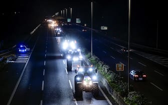 I trattori sul Raccordo anulare di Roma