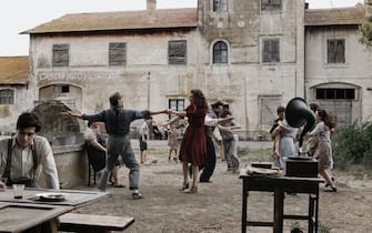La Storia (History: A Novel), director Francesca Archibugi, cinematography Luca Bigazzi.  A series based on the 'History: A Novel' of Elsa Morante, in Rome during the war and after the war.