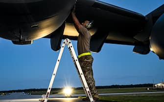 US Troops Load Up Latest Round Of Military Assistance To Ukraine
Senior Airman Natasha Mundt, 14th Airlift Squadron loadmaster, and Airmen assigned to the 305th Aerial Port squadron prepare the upload of Guided Multiple Launch Rocket System munitions to a C-17 Globemaster III at Joint Base McGuire-Dix-Lakehurst, N.J., Aug. 13, 2022. The munitions cargo is part of an additional security assistance package for Ukraine. The security assistance the U.S. is providing to Ukraine is enabling critical success on the battlefield against the Russian invading force.

-PICTURED: General View (US Troops Load Up Latest Round Of Military Assistance To Ukraine)
-LOCATION: McGuire AFB United States
-DATE: 16 Aug 2022
-CREDIT: US Air Force/Cover Images/INSTARimages.com
