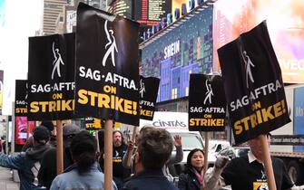 Mandatory Credit: Photo by MediaPunch/Shutterstock (14197052f)
Strike in front of the Paramount offices on November 7, 2023 in New York City.
SAG-AFTRA Strike Picket Line, New York, USA - 07 Nov 2023