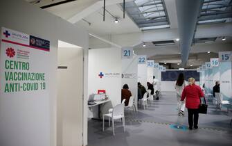 Un centro vaccinale italiano