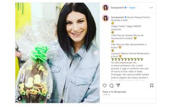 Il post di auguri per Pasqua di Laura Pausini