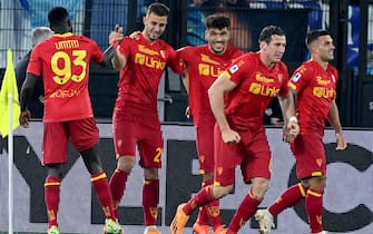 Lecce's Remi Oudin (2-L) celebrates with his teammates after scoring the 1-2 goal during the Italian Serie A soccer match between SS Lazio and US Lecce at the Olimpico stadium in Rome, Italy, 12 May 2023.  ANSA/ETTORE FERRARI




