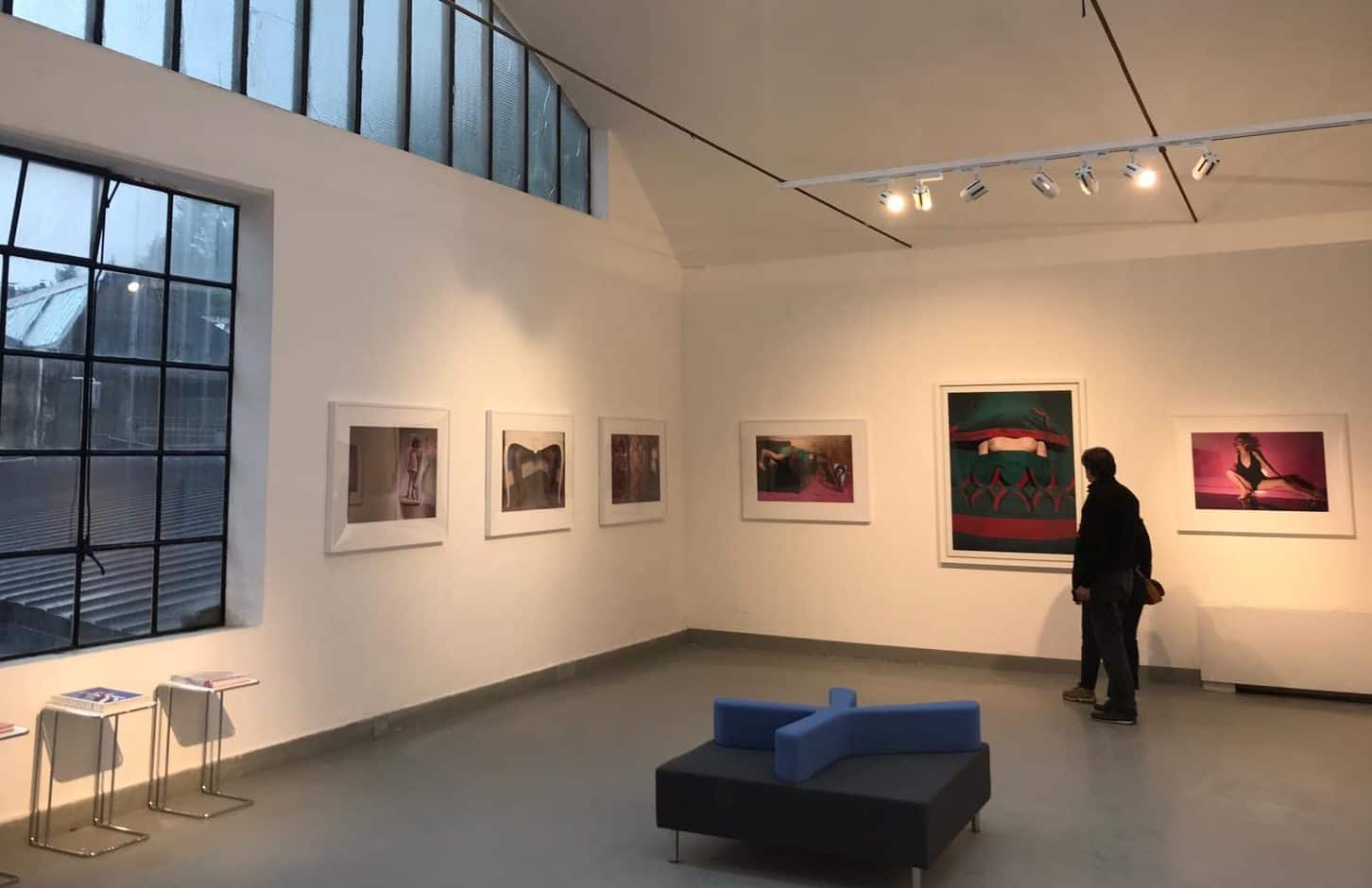 Installation-view-della-mostra-di-Guy-Bourdin-e1602230327786.jpg