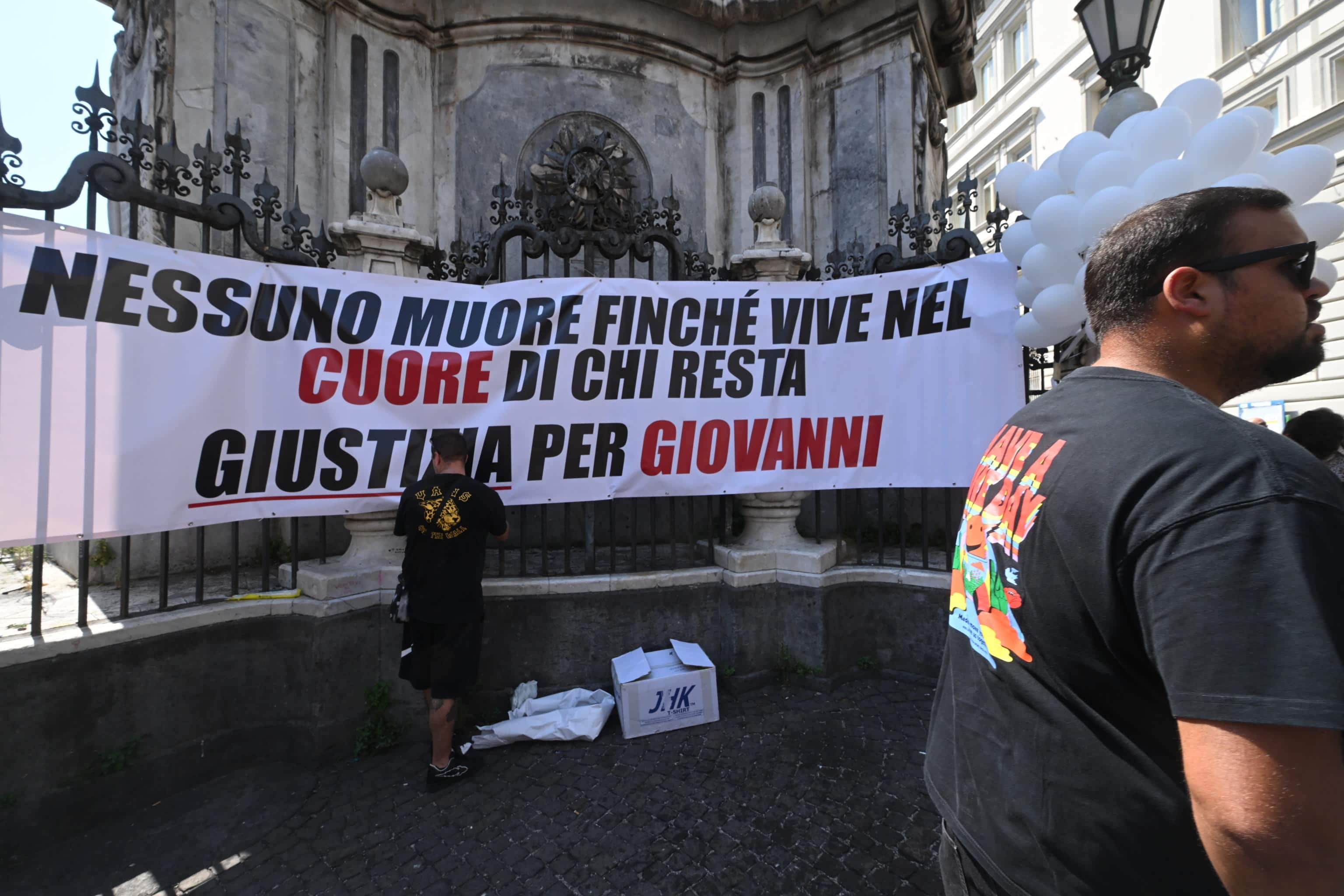 Funerali Di Giovanbattista Cutolo, Ultimo Saluto Al Musicista Ucciso A ...