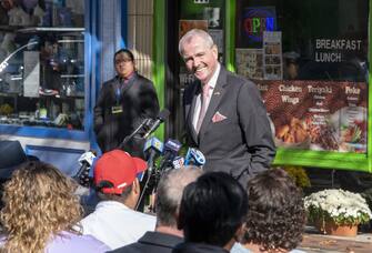 Il governatore dem del New Jersey, Phil Murphy, è stato riconfermato per un soffio, battendo lo sfidante repubblicano Jack Ciattarelli