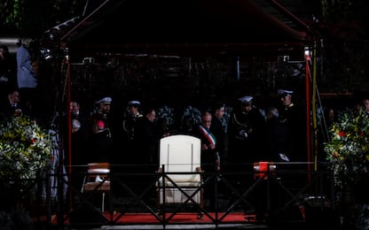 Venerdì Santo, Via Crucis al Colosseo di Roma: non c’è il Papa. FOTO