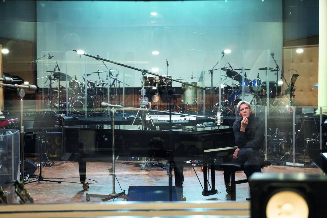 Claudio Baglioni. Crediti fotografici Toni Thorimbert