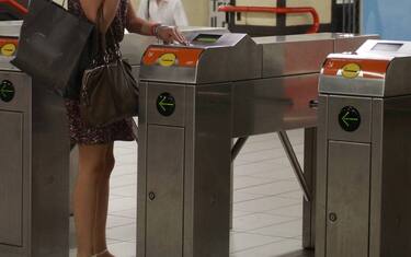 SCIOPERO DEI MEZZI ATM, GENTE PRIMA DELLA CHIUSURA DELLE LINEE METROPOLITANE A CADORNA CHE ADERISCONO ALLO SCIOPERO NAZIONALE DEI TRASPORTI (MILANO - 2012-06-22, Vince Paolo Gerace / Fotogramma) p.s. la foto e' utilizzabile nel rispetto del contesto in cui e' stata scattata, e senza intento diffamatorio del decoro delle persone rappresentate (FOTO REPERTORIO - 2022-06-26, Vince Paolo Gerace / Fotogramma) p.s. la foto e' utilizzabile nel rispetto del contesto in cui e' stata scattata, e senza intento diffamatorio del decoro delle persone rappresentate