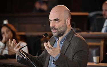 Napoli - Sala dei Baroni del Machio Angioino convegno Associazione Nazionale Magistrati "Dialoghi con la magistratura" 
Nella foto: Roberto Saviano (Napoli - 2024-03-22, Felice De Martino) p.s. la foto e' utilizzabile nel rispetto del contesto in cui e' stata scattata, e senza intento diffamatorio del decoro delle persone rappresentate