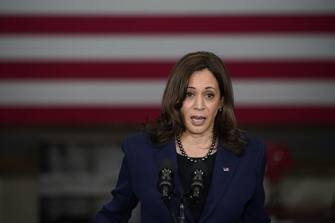 Kamala Harris è passata a “pochi metri” da una bomba piazzata nella sede del partito democratico il 6 gennaio 2021