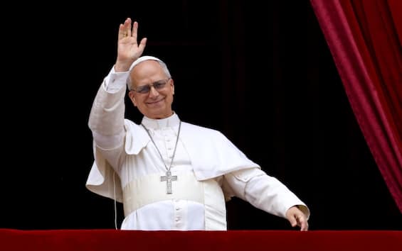 Papa Leone: 'Giochiamo a tennis ma senza Sinner'