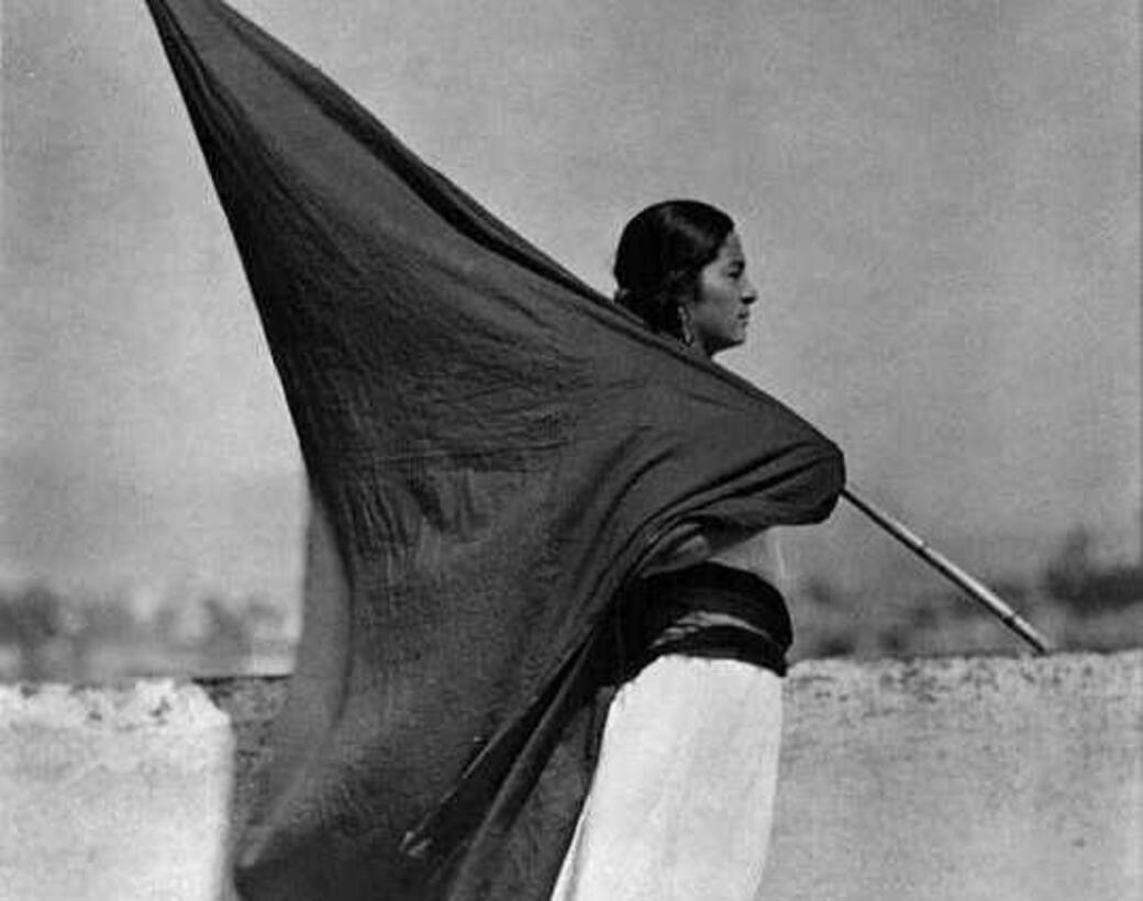 Tina Modotti, Bandiera, 1928