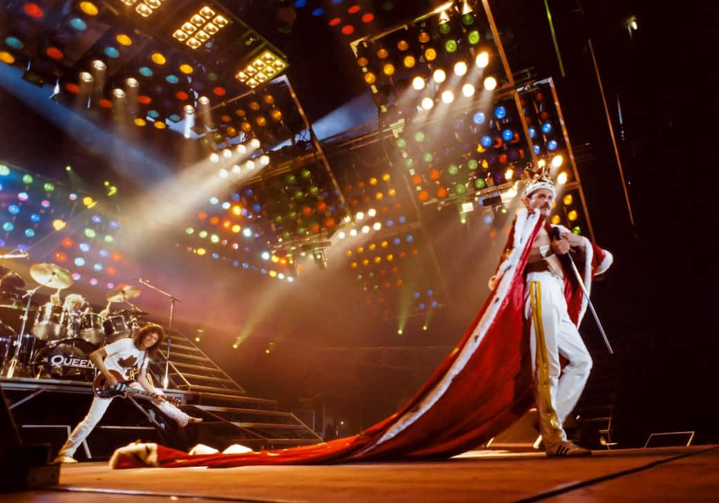 Torleif Svensson, God Save the Queen - Hippodrome de Vincennes, Parigi, 14 giugno 1986 Dalla serie Queen - The Last Tour, Magic Tour 1986 © Torleif Svensson