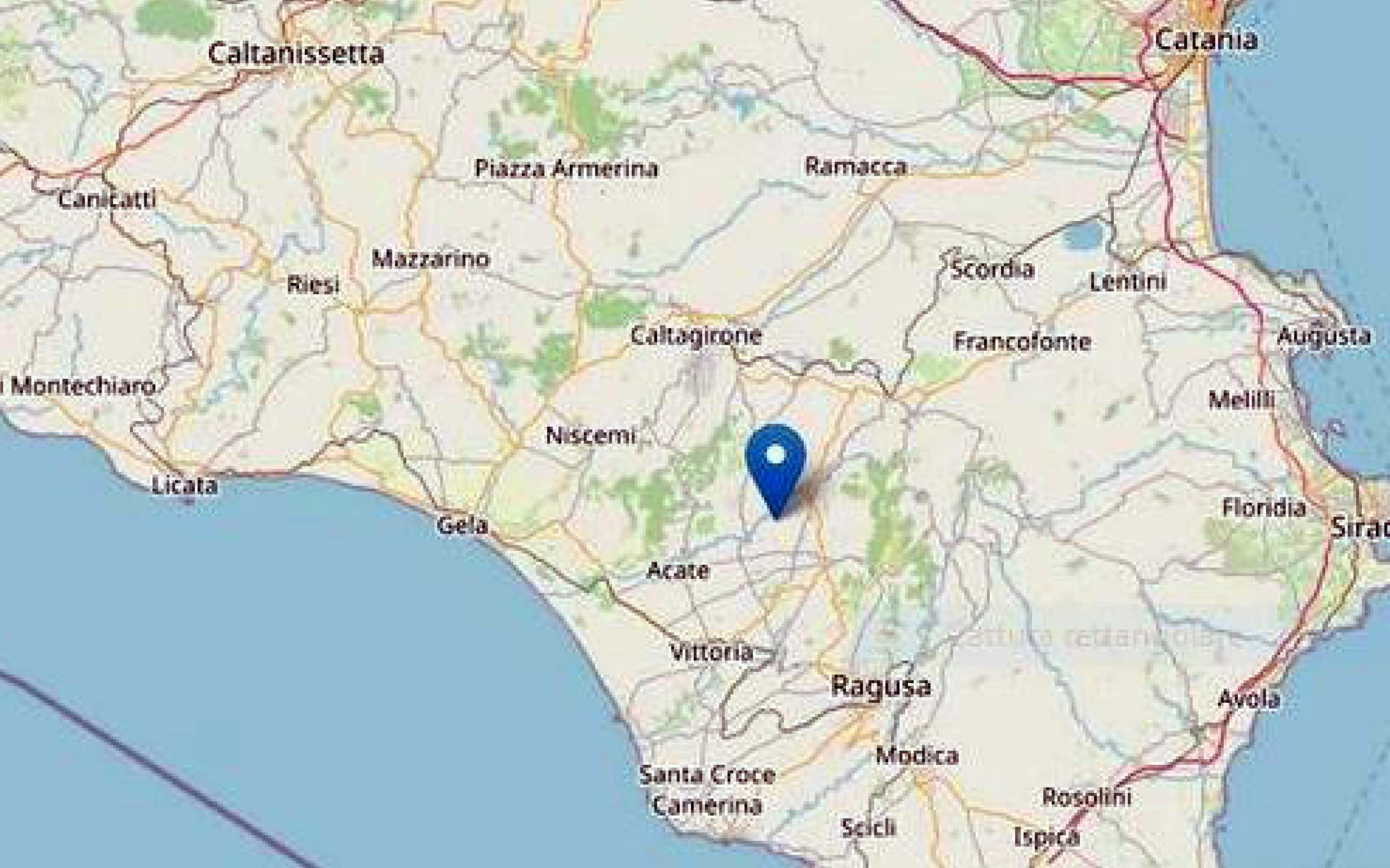 Una scossa di terremoto di magnitudo 4.1 è stata registrata alle 21.26 all'Ingv a 4 chilometri a sud-est di Mazzarrone, nel Catanese. L'ipocentro è stato localizzato a una profondità di circa 10 chilometri. L'evento è stato nettamente avvertito in diverse province della Sicilia, in particolare nella zona sud-est dell'isola. Al momento non risultano segnalazioni di danni a cose o persone. ANSA