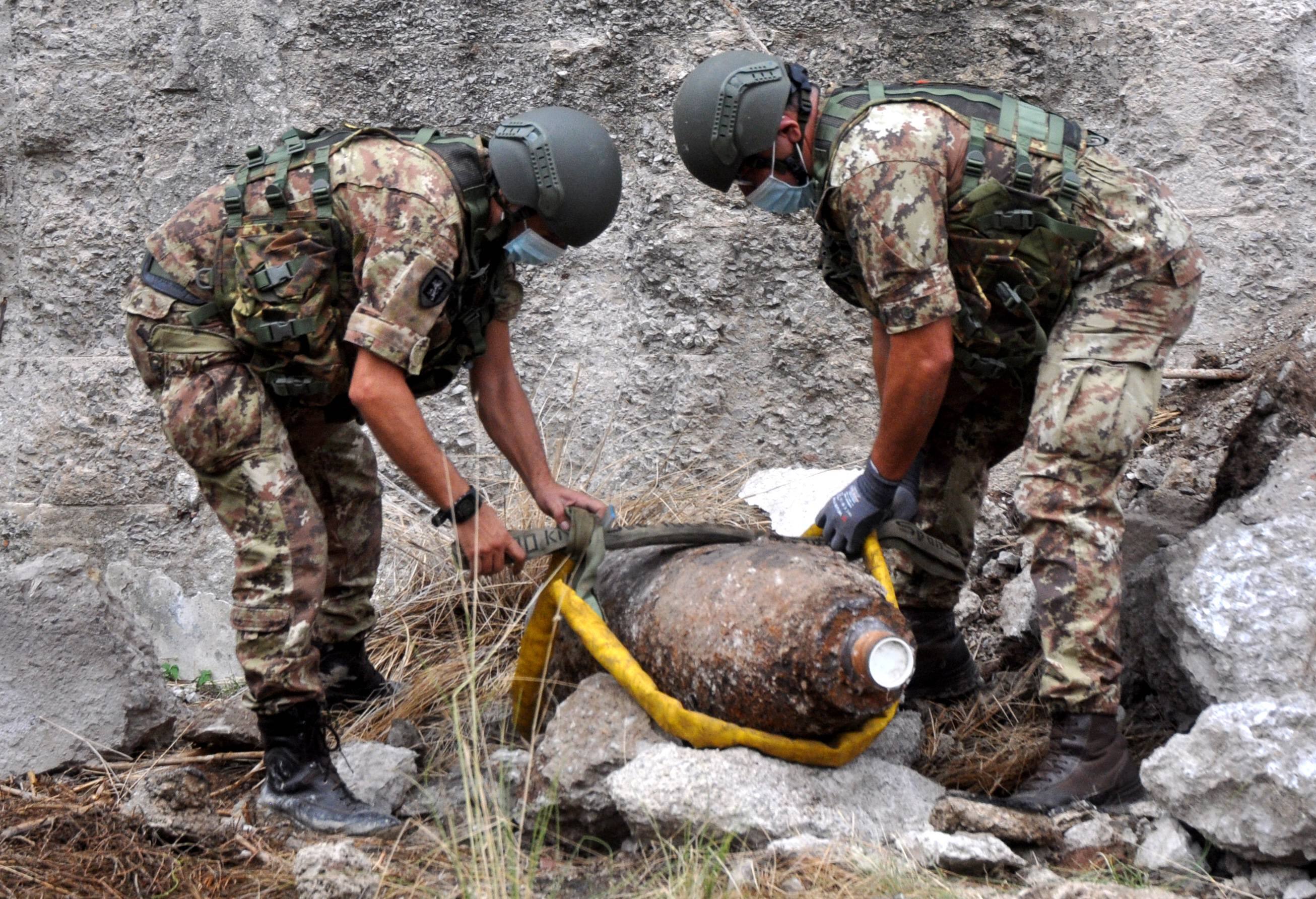 Le operazioni dei militari (4° Reggimento Genio Guastatori dell'Esercito)