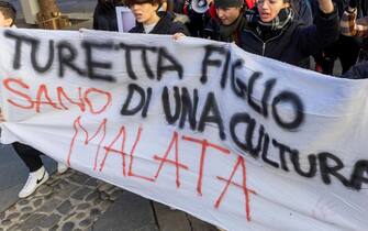 GIORNATA INTERNAZIONALE PER L’ELIMINAZIONE DELLA VIOLENZA CONTRO LE DONNE. Manifestazione e Ravenna “Uomini in scarpe rosse contro la violenza sulle donne”. 

Foto Fabrizio Zani / Pasquale Bove