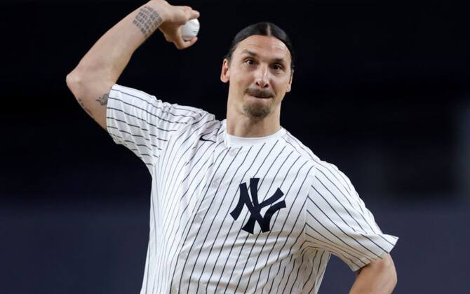 getty_ibrahimovic_baseball.jpg