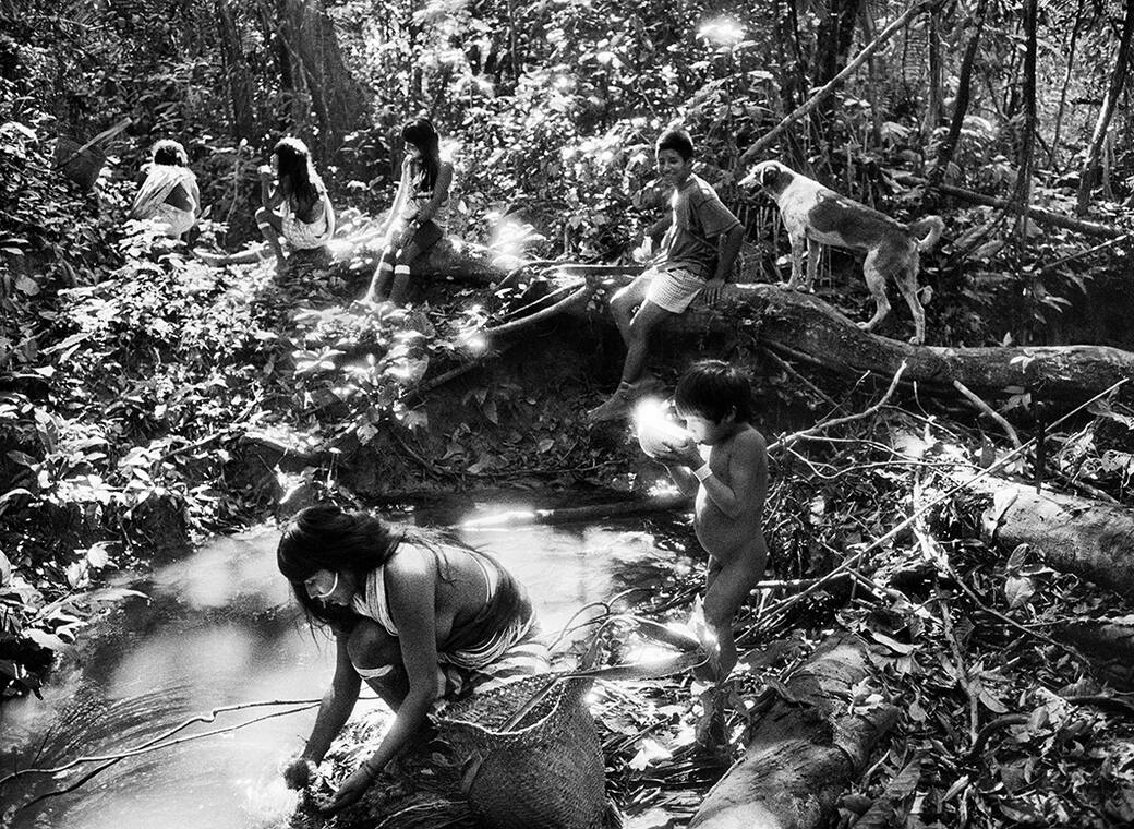 Indigeni_Marubo._Stato_di_Amazonas_Brasile_1998_©_Sebastião_SalgadoContrasto.jpg