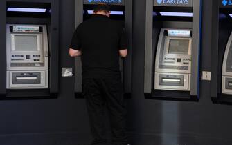 Uno sportello di un bancomat