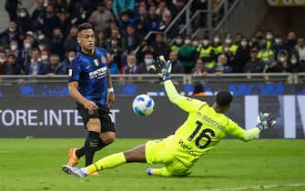 FC Inter's forward Lautaro Martínez scors his second goal during the Italian Cup semi-final soccer match between FC Inter and Ac Milan at Giuseppe Meazza Stadium in Milan, Italy, 19 April 2022. ANSA / ROBERTO BREGANI