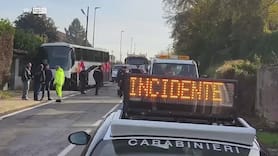 Incidente ad Arignano, scontro tra bus e auto: un morto
