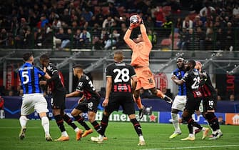 MILAN, ITALY - MAY 10: Mike Maignan of AC Milan in action during the UEFA Champions League football semi final first leg match AC Milan vs FC Internazionale in Milan, Italy on May 10, 2023 (Photo by Piero Cruciatti/Anadolu Agency via Getty Images)