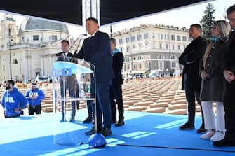 Il segretario generale della UIL, Pierpaolo Bombardieri, nel corso dell'iniziativa 'Mille bare a Piazza del Popolo' per ricordare le vittime del lavoro a Roma, 19 marzo 2024. 
 ANSA/MAURIZIO BRAMBATTI