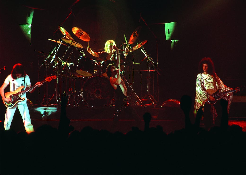 1977_La_Forum_GettyImages-74292252.jpg