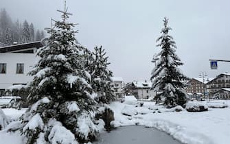 La copiosa nevicata che ha colpito Falcade, sulle Dolomiti bellunesi, 10 marzo 2024.
ANSA/DIEGO COSTA